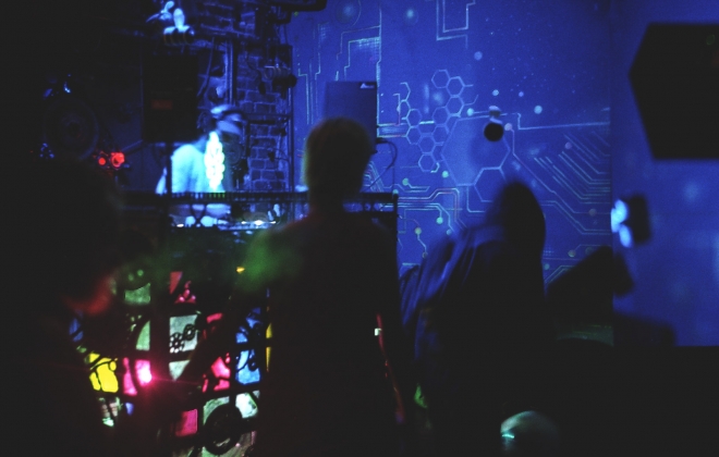 30 SOS, Cafe de la Ostrava, Dexxx